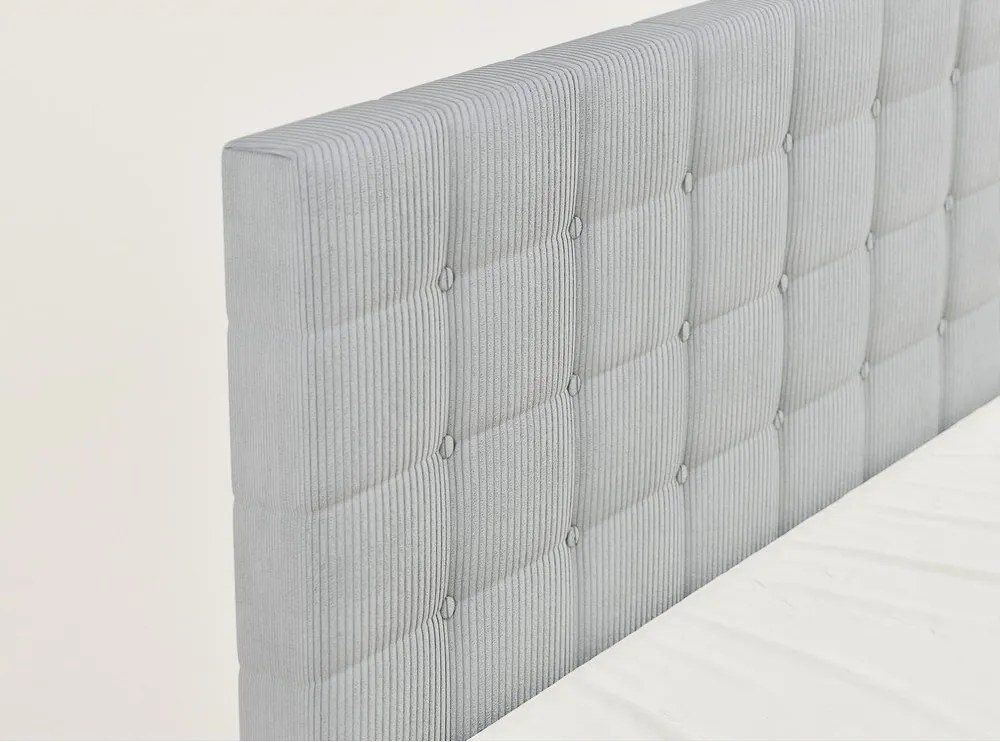 Sivá boxspring posteľ s úložným priestorom 200x200 cm Tasca – Maison de Rêve