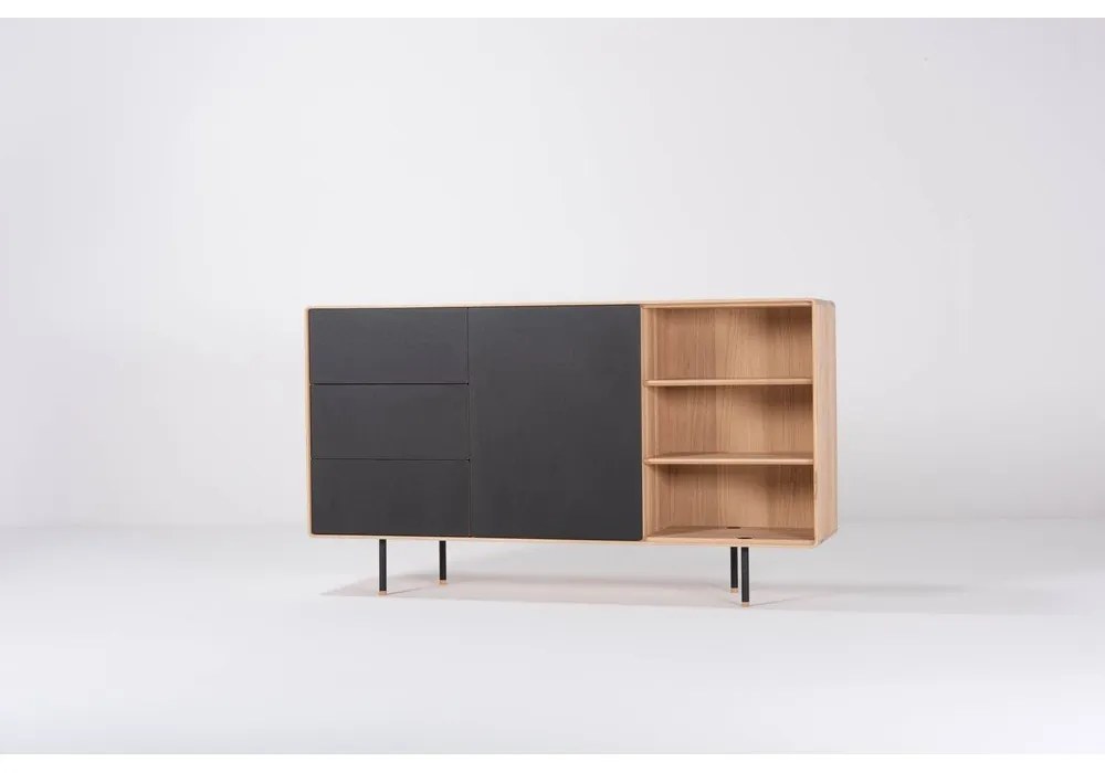 Nízka komoda z dubového dreva v čierno-prírodnej farbe 176x100 cm Fina - Gazzda