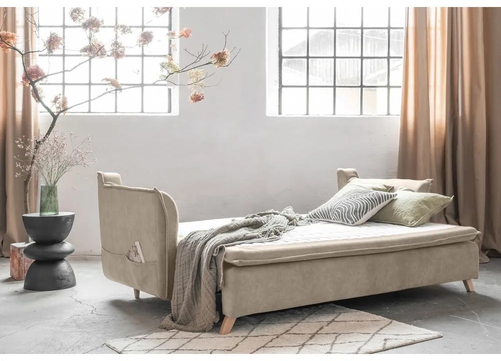 Béžová zamatová rozkladacia pohovka 225 cm Charming Charlie – Miuform