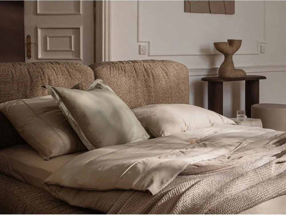 Zelená čalúnená dvojlôžková posteľ s úložným priestorom s roštom 180x200 cm Martina – Micadoni