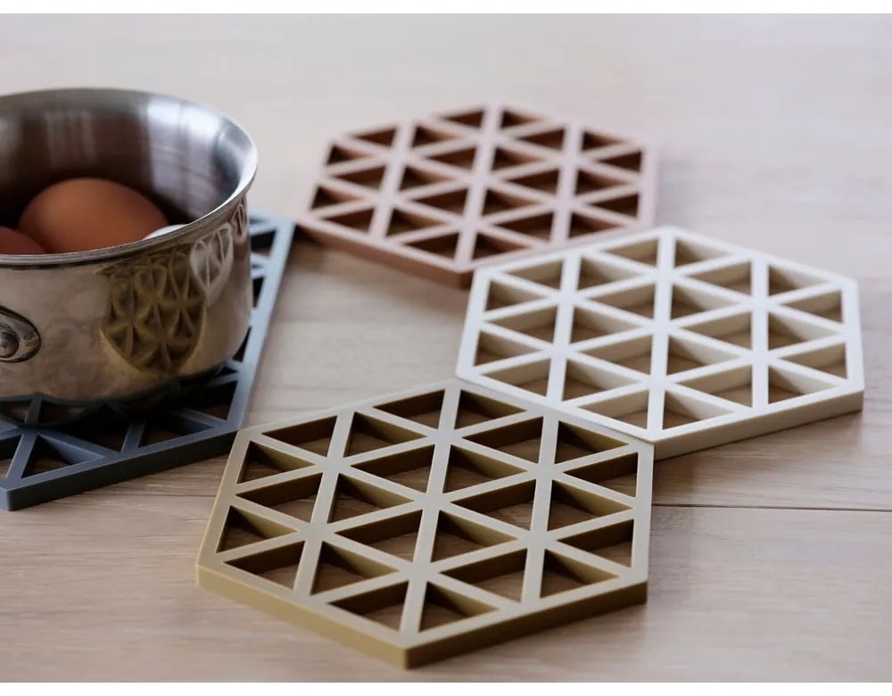 Sivá silikónová podložka pod horúce nádoby Zone Triangles
