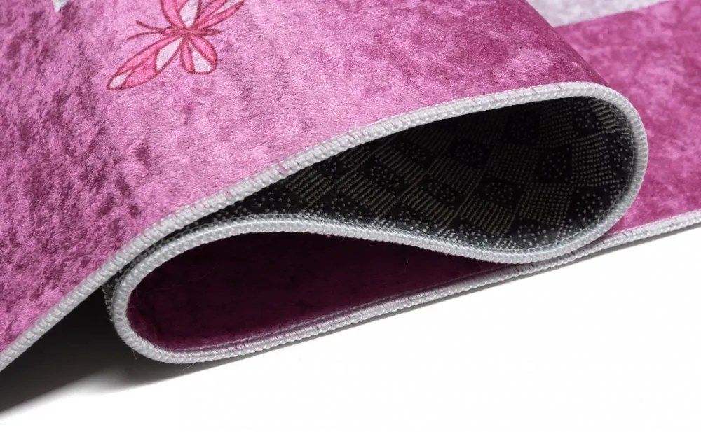 Dievčenský koberec s motívom zámku pre princezné Šírka: 80 cm | Dĺžka: 150 cm
