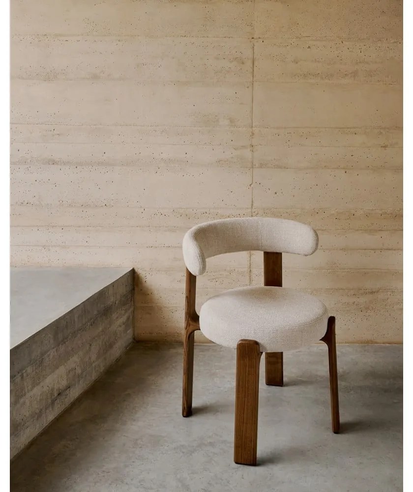 Hnedá/béžová jedálenská stolička z jaseňového dreva Granite – Kave Home