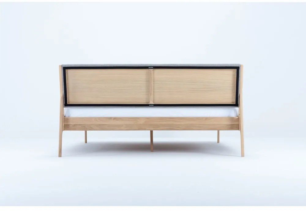 Sivá/prírodná čalúnená dvojlôžková posteľ z dubového dreva 180x200 cm Fawn - Gazzda