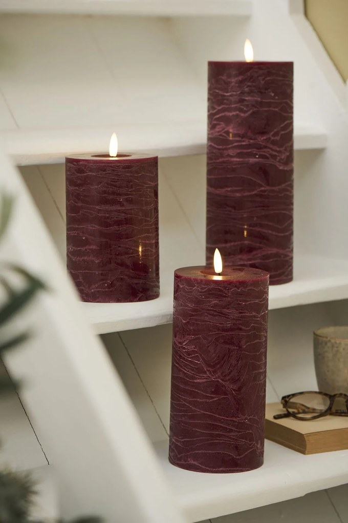Ib Laursen LED sviečka Pillar Dark Red 15 cm