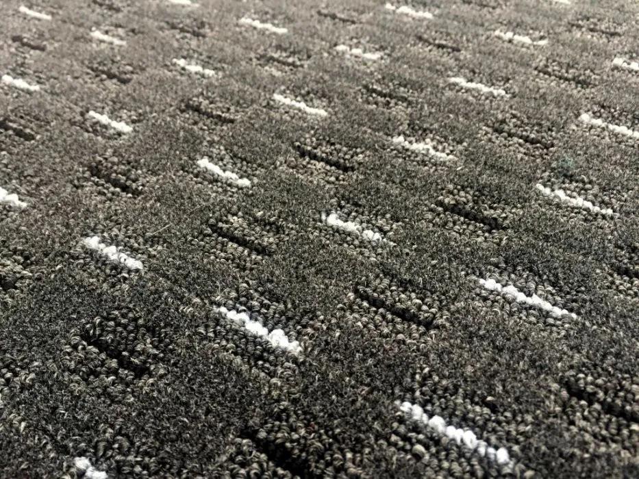 Vopi koberce Metrážový koberec Valencia antracit - Rozměr na míru s obšitím cm
