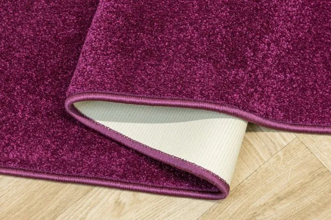 Metrážny koberec CAROUSEL 114 NSF fialový
