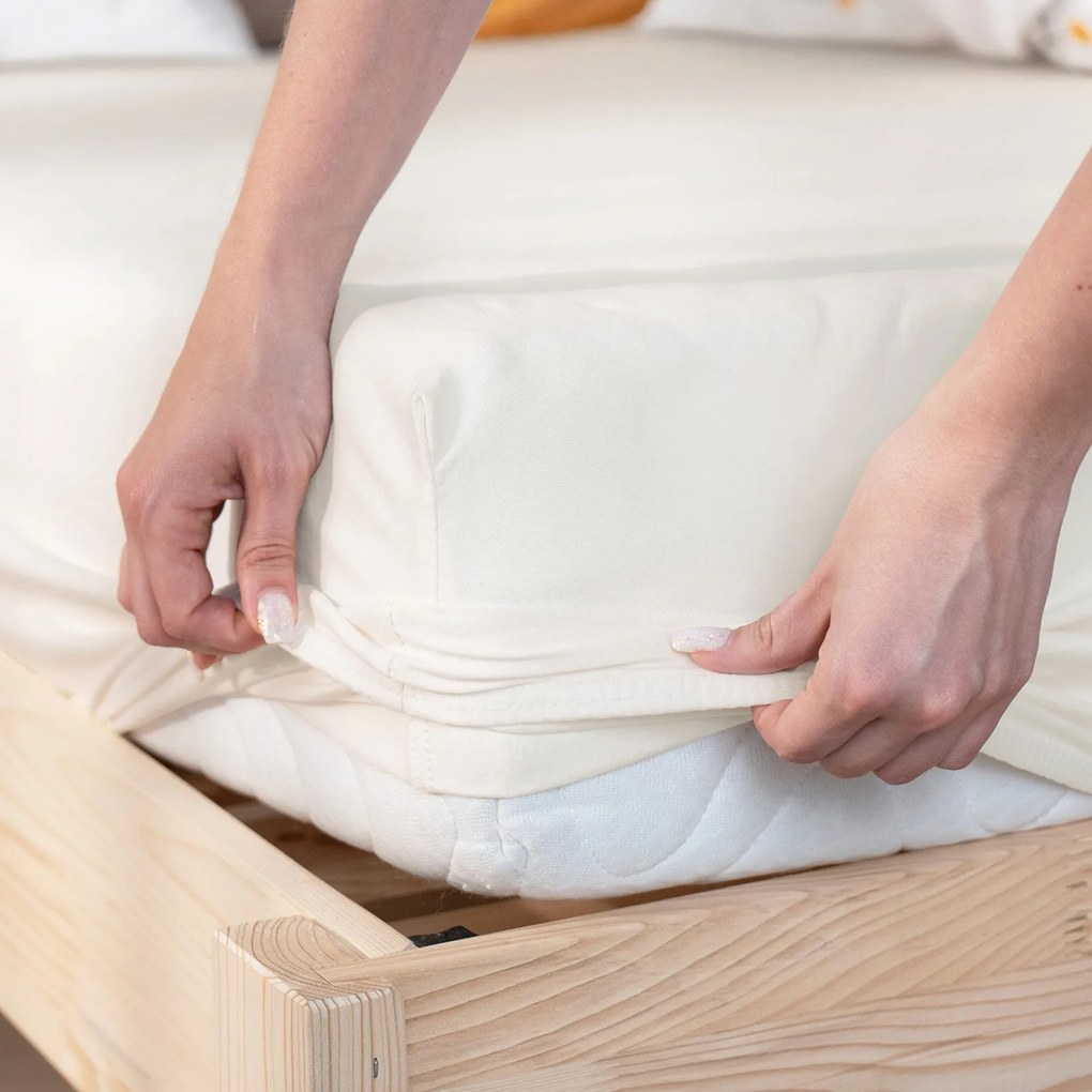 Goldea jersey elastická plachta - smotanová 140 x 200 cm