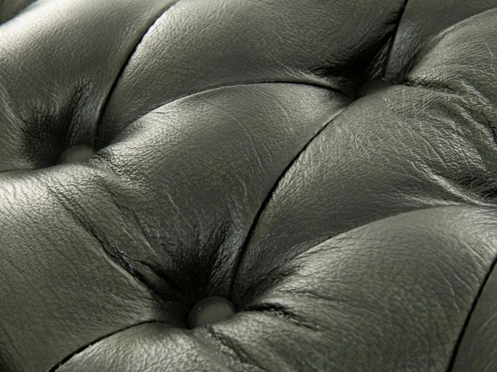 furniture-nabytek.cz - Masívny taburet Chesterfield Kingsfield z pravej kože, zelený – 61×46×43 cm