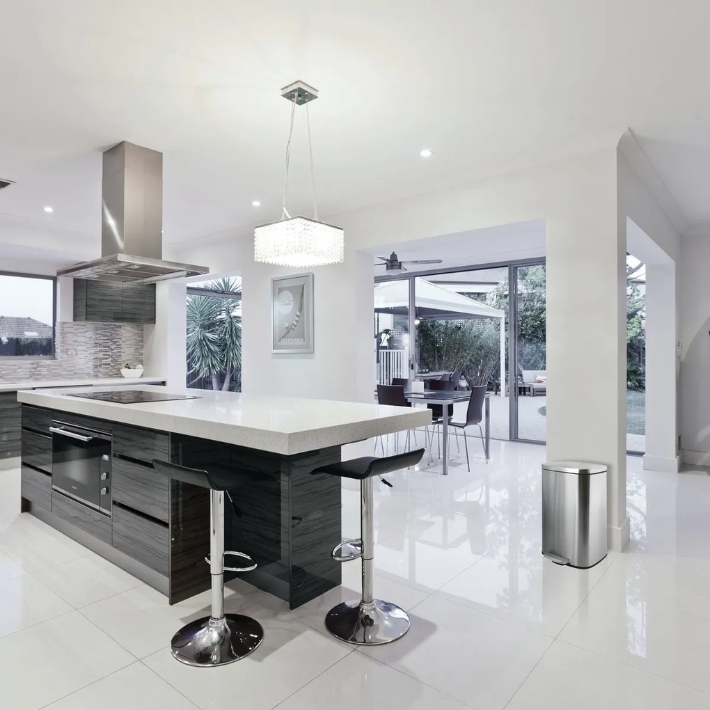 Spirella Pedálový odpadkový kôš soft-close Akira 30 l, brúsená nehrdz. oceľ, 30 l