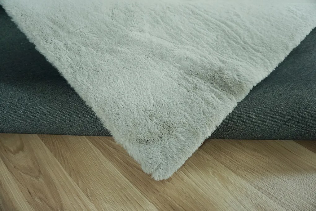 Koberec Cozy 1453 GREEN – zelený obdĺžnik so stredným vlasom Rozmer: 140x200 cm