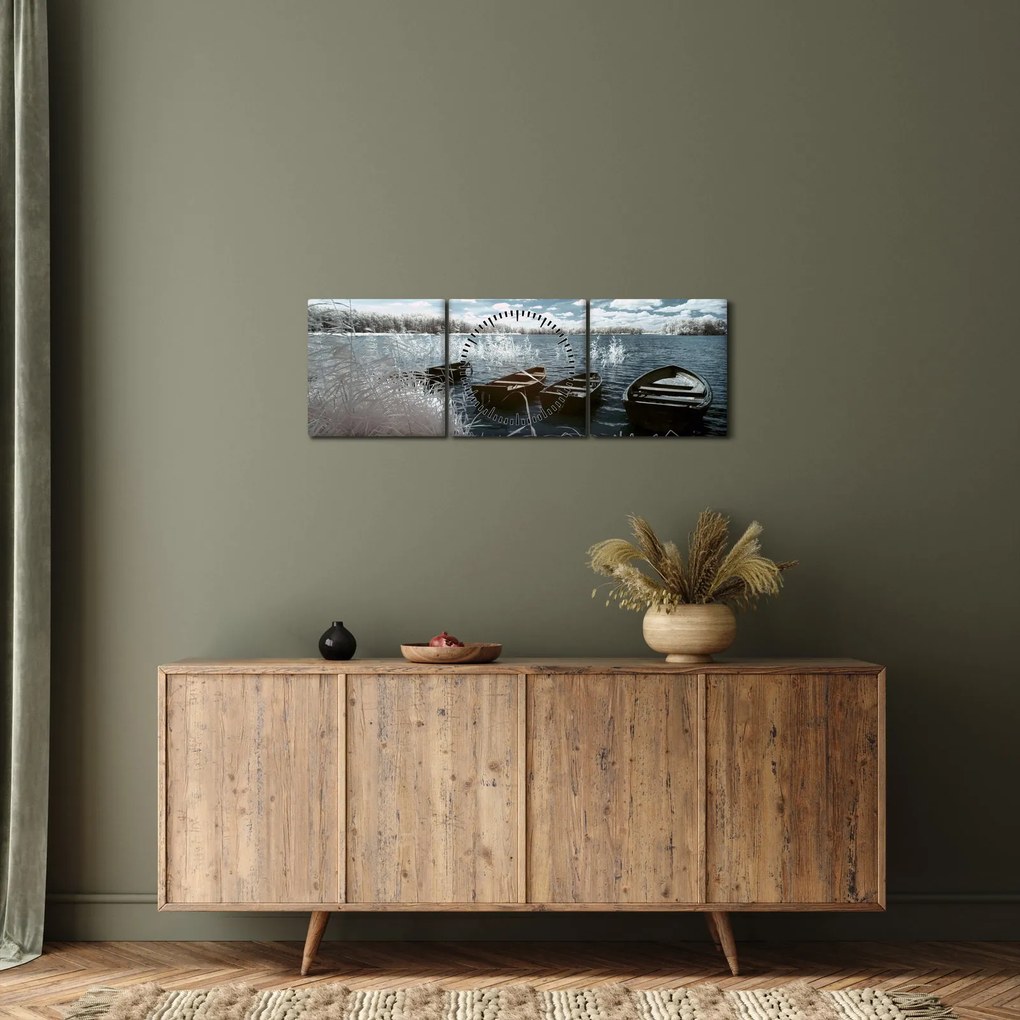Obraz - Drevené loďky na jazere (s hodinami) (90x30 cm)