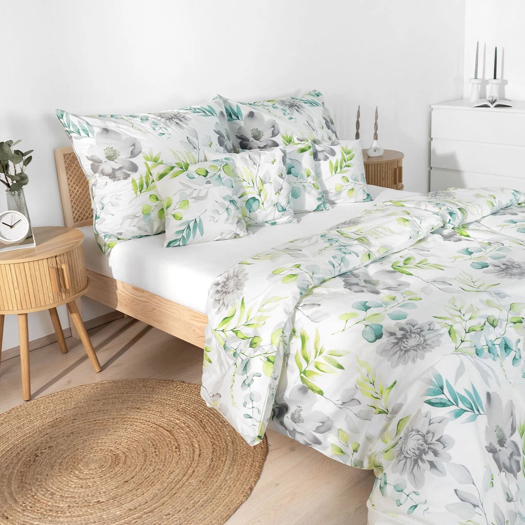Goldea bavlnené posteľné obliečky deluxe - eukalyptus s kvety 140 x 220 a 70 x 90 cm