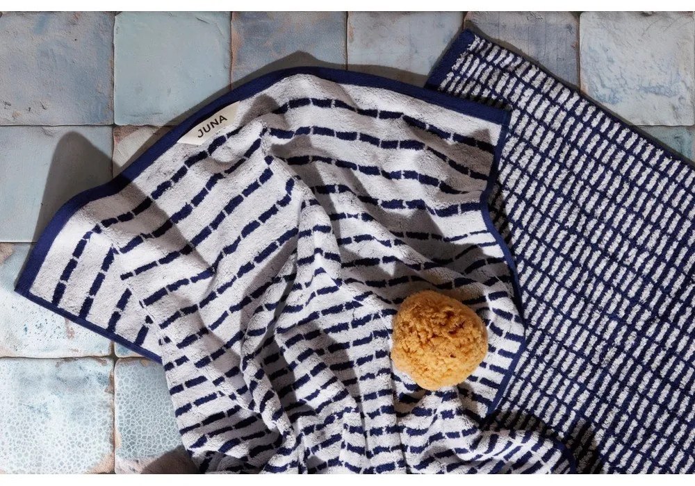 Biely/modrý froté uterák s prímesou bambusu 50x100 cm Nuance – JUNA