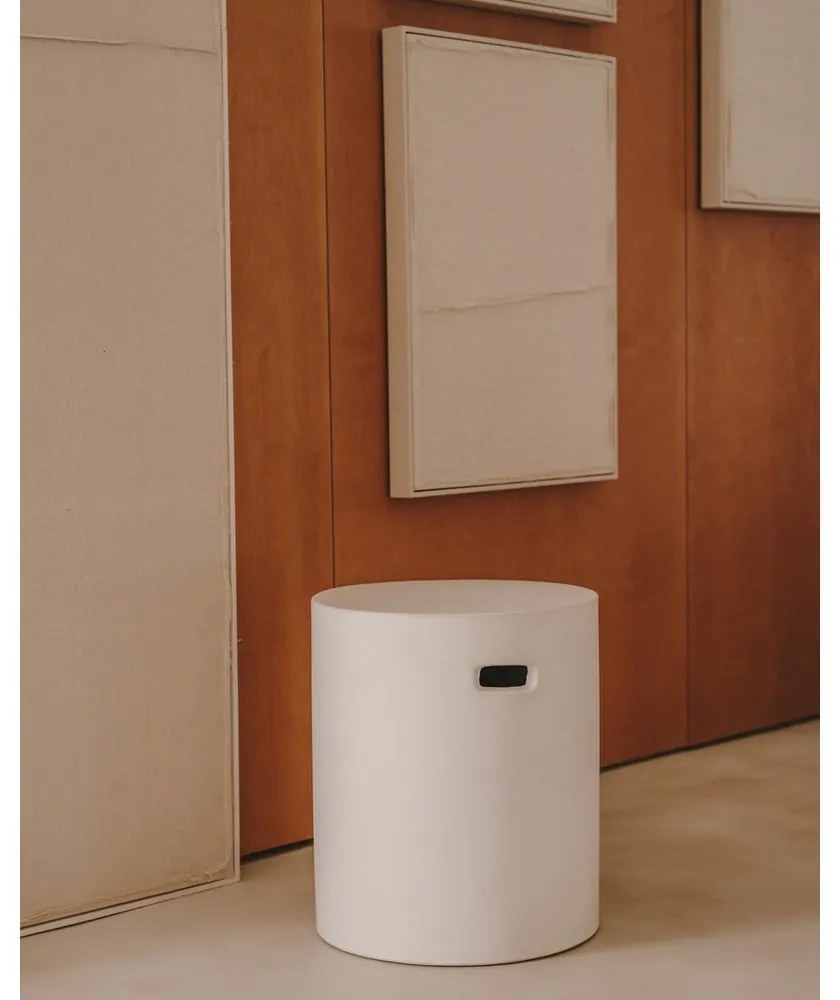 Betónová okrúhla záhradná podnožka ø 37 cm Aiguablava – Kave Home