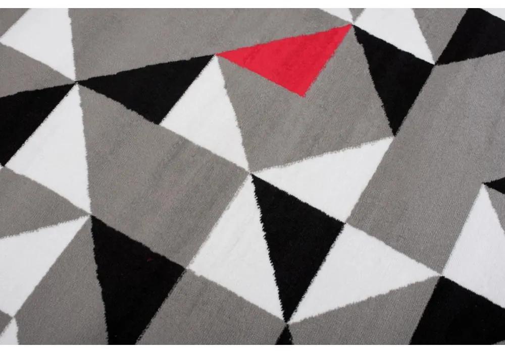 Kusový koberec PP Lester sivočervený 180x250cm