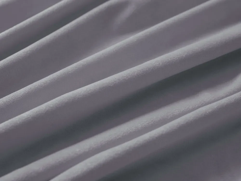 Biante Zamatový záves Velvet Prémium SVP-013 Sivý - šírka 135 cm 135x140 cm