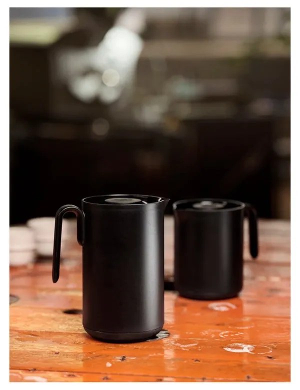 Čierna termoska 600 ml Singles - Zone