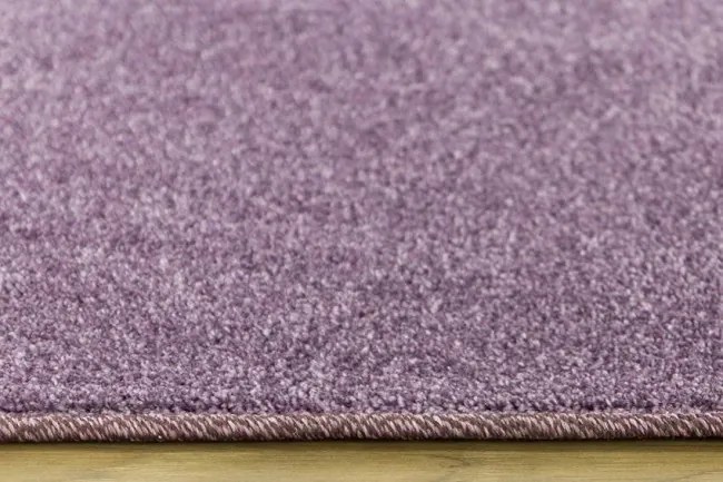 Metrážny koberec Lazio - Heather 14 fialový