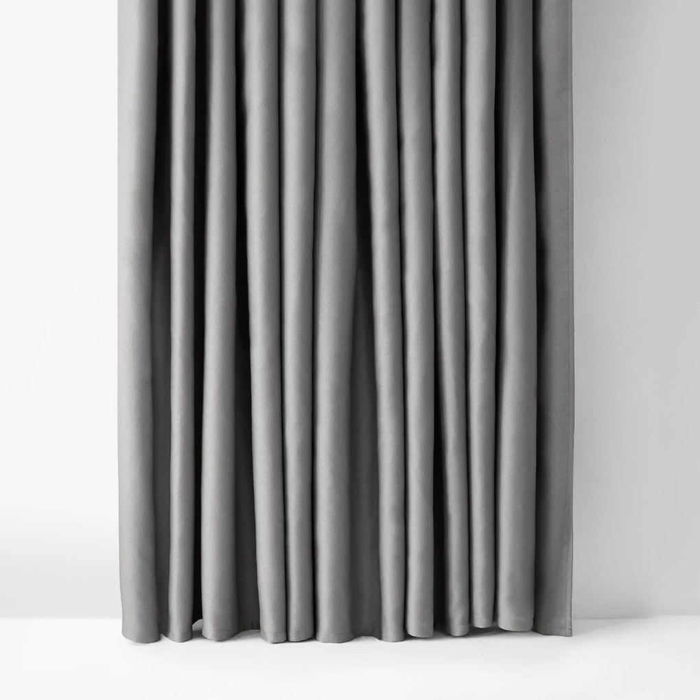 Goldea zatemňovací záves blackout so saténovým leskom - sivý 270x220 cm