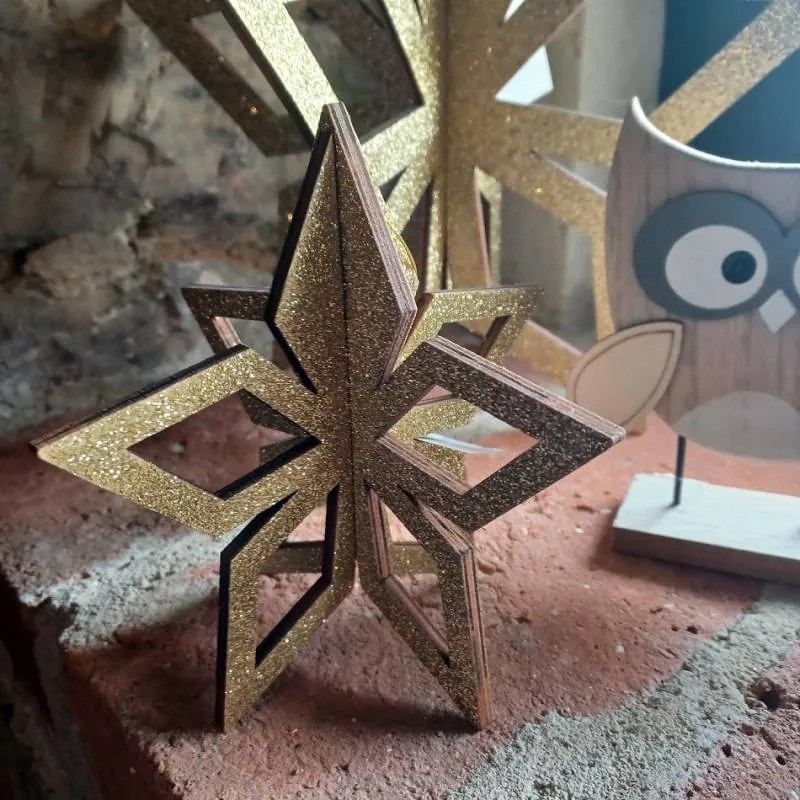 DECOLED Zlatá hviezda, 3D, 15 cm