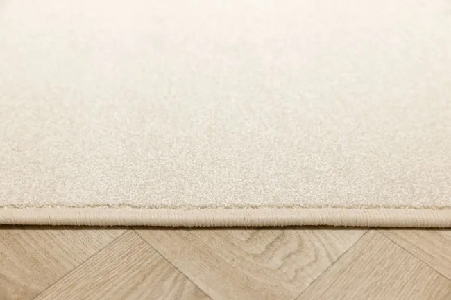 Metrážny koberec Sheraton 74 krémový