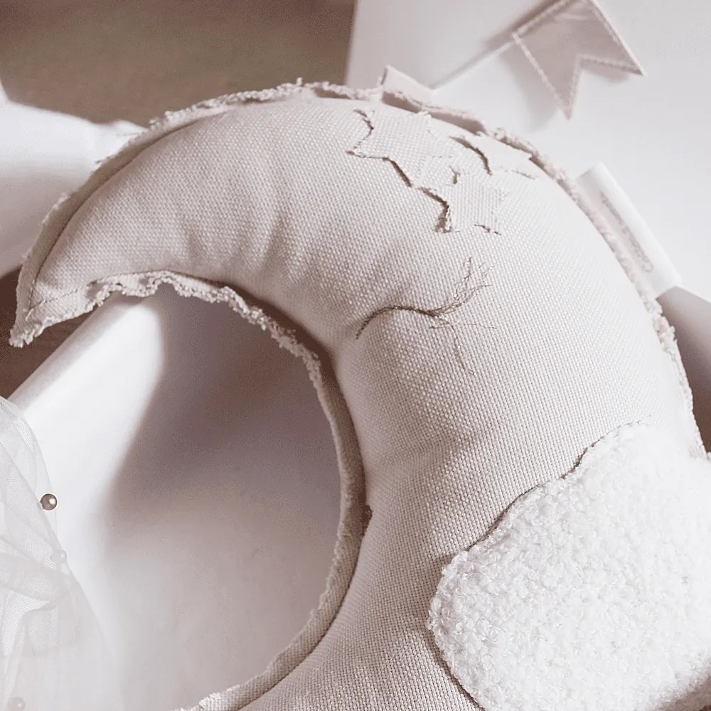 Závesná dekorácia mesiac púdrovo ružová 31x31x10cm