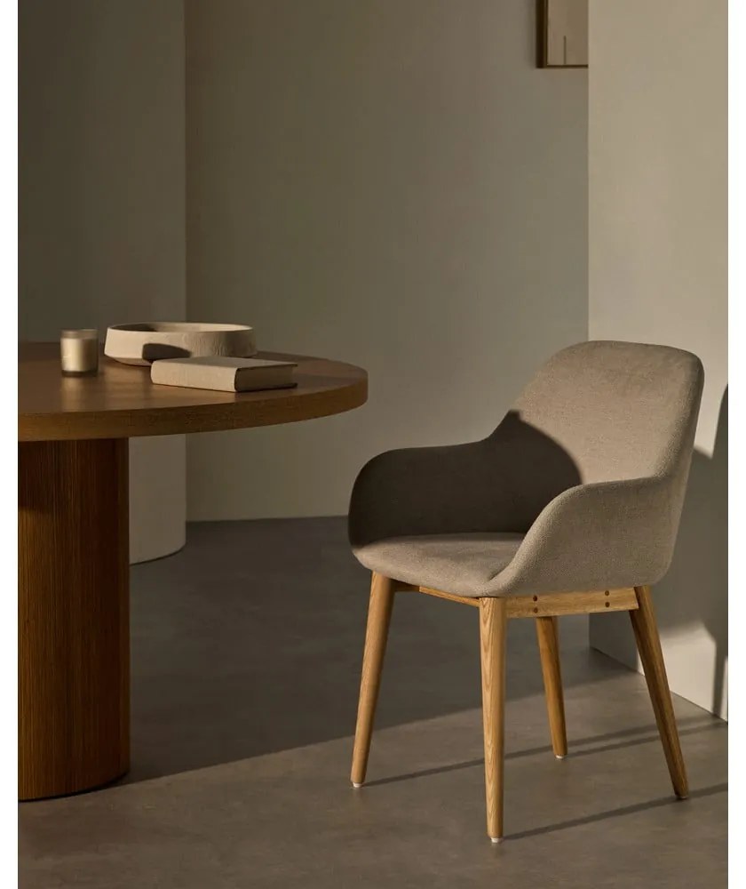 Béžové čalúnené jedálenské kreslo Konna – Kave Home