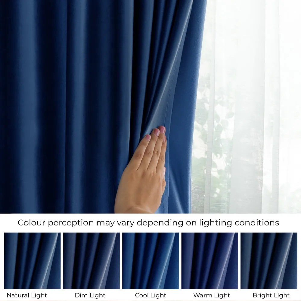 Tmavomodrý zamatový dimout záves 140x245 cm Eyelets – Restilo