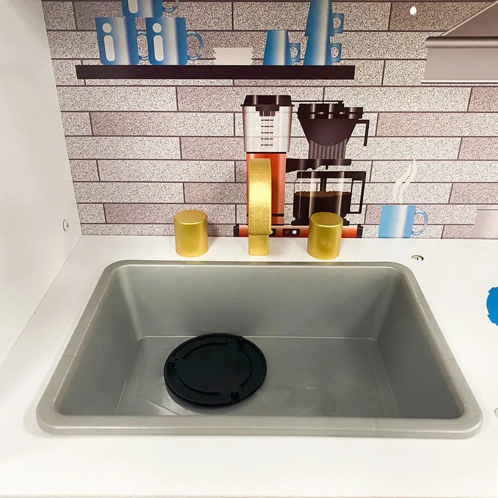 Drevená hračka kuchynka s doplnkami