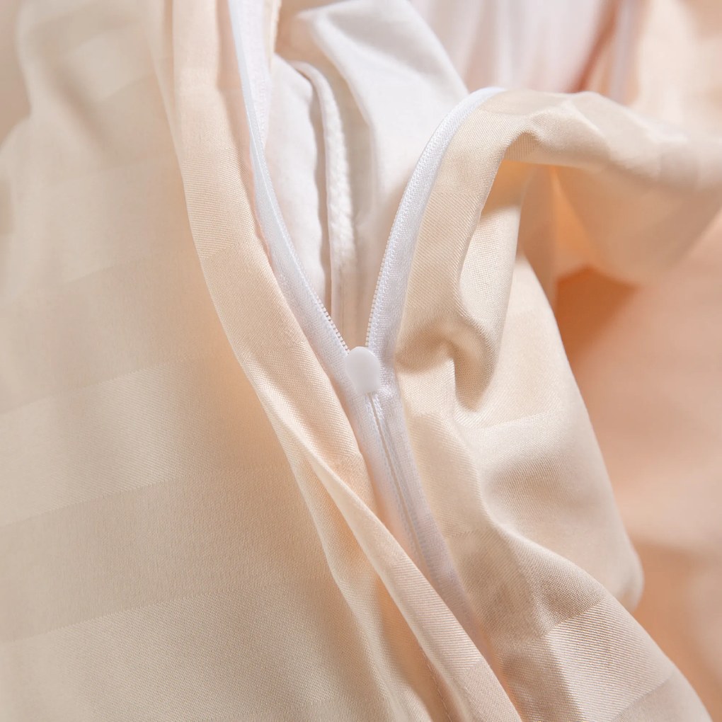 Hotelové obliečky z mikrovlákna JASMINE šampanská - prúžok 2 cm Rozmer obliečky: 2 ks 70 x 90 cm | 200 x 220 cm