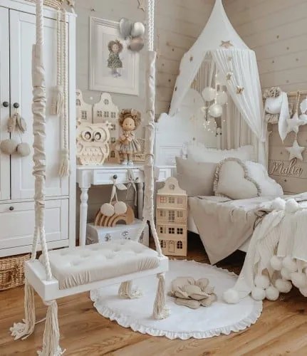 Nástenná maľba “Marika”