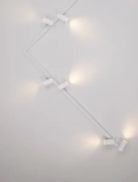 Minimalistické bodové svietidlo Oso 8 Biela
