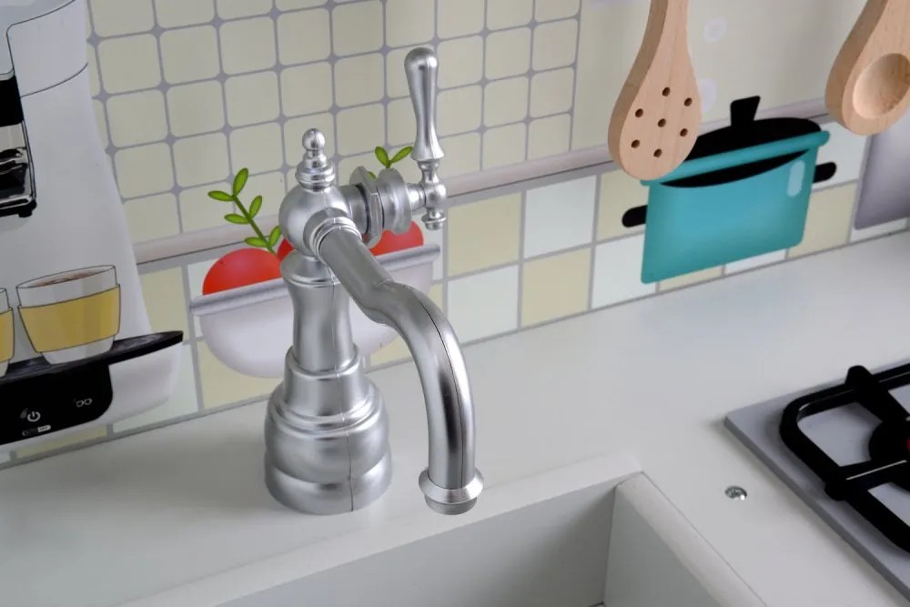 Drevená detská kuchynka s LED osvetlením, doplnkami a zvukovými efektmi