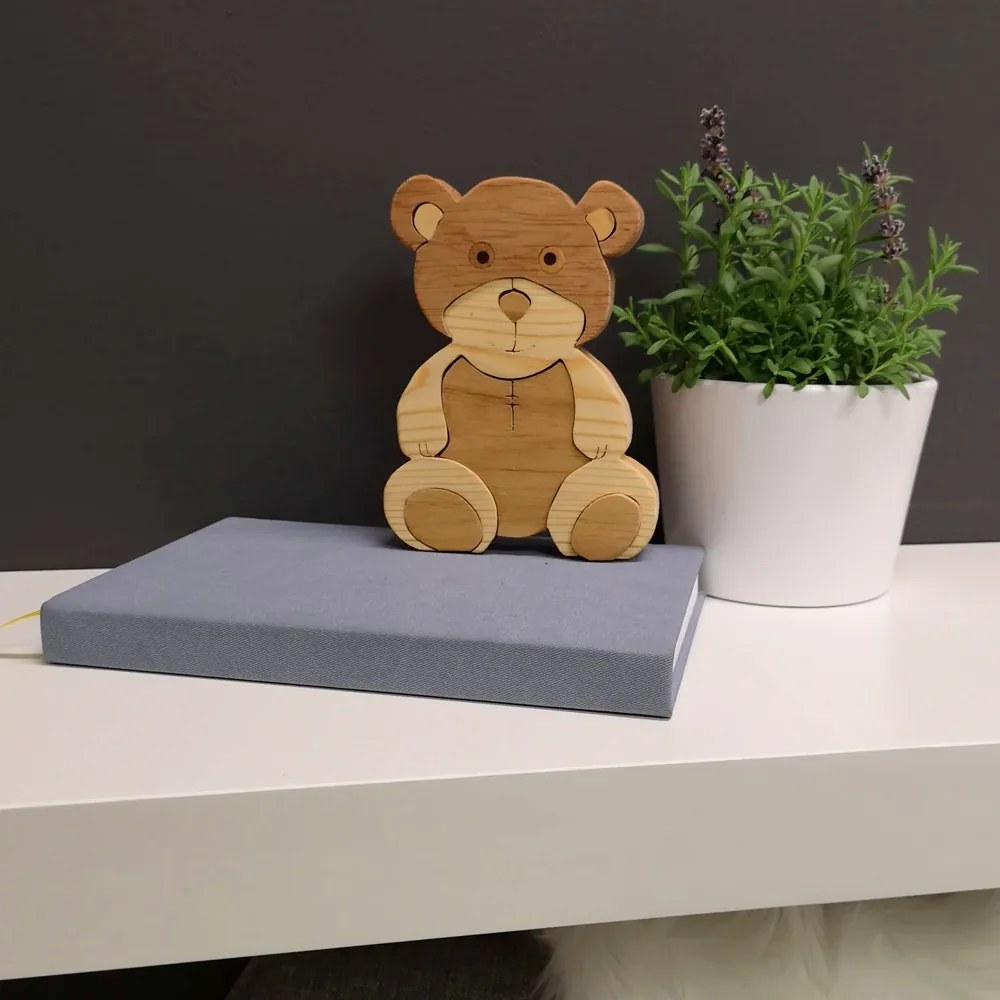 AMADEA Drevené puzzle medveď, masívne drevo dvoch druhov drevín, 15 cm