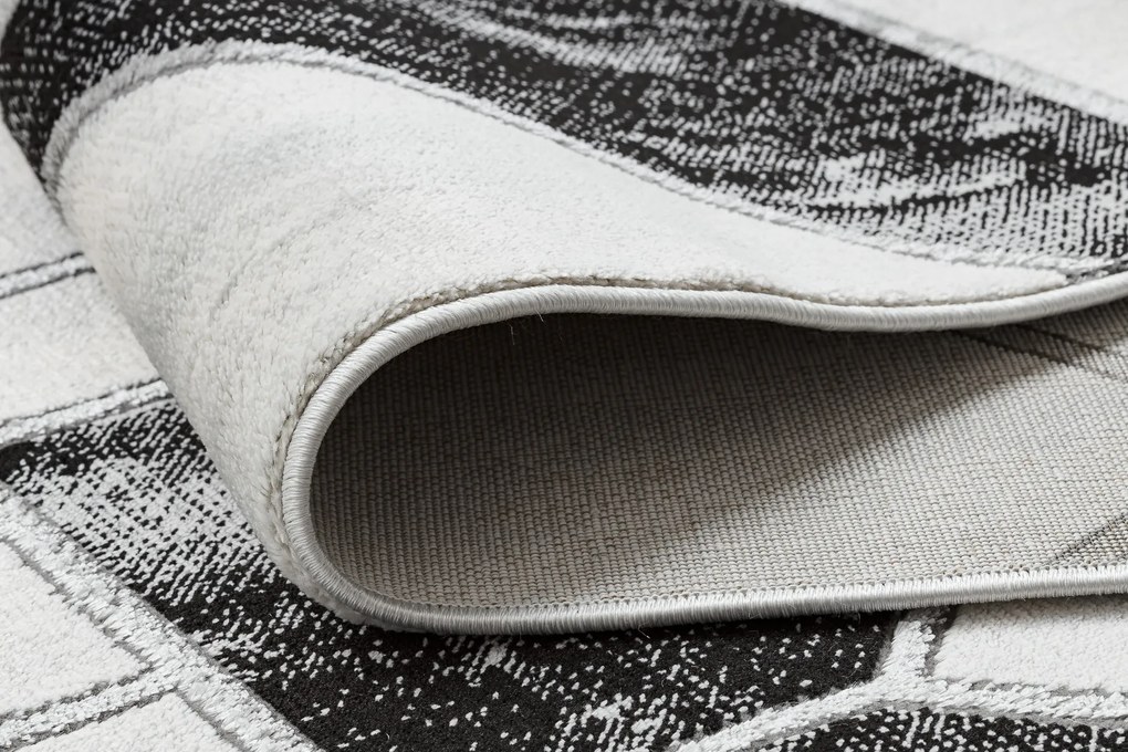 Behúň EMERALD 81953 Glamour exclusive, geometrický, čierno - strieborný