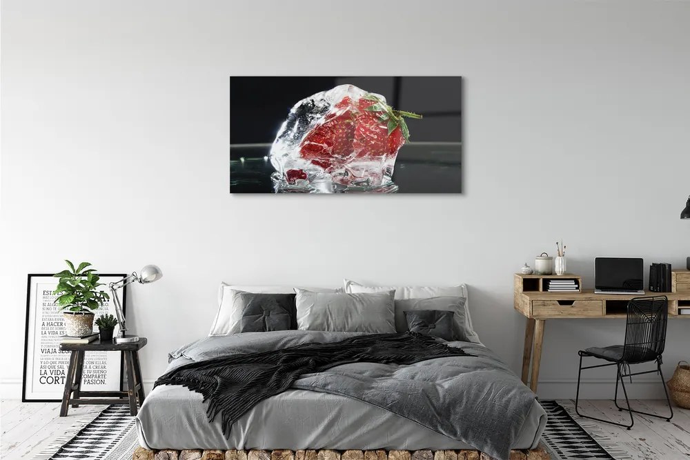 Obraz plexi Jahody v ľade kocka 125x50 cm