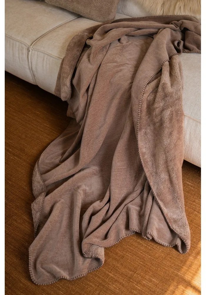 Taupe deka z mikroplyšu 150x200 cm Tomo – Tiseco Home Studio