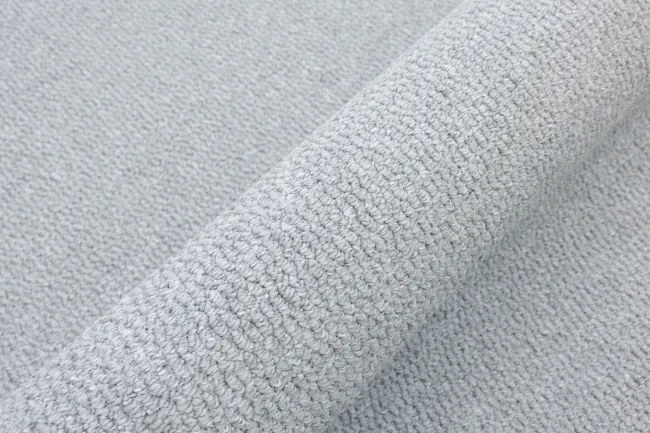 Metrážny koberec Brasil 5222 svetlosivý