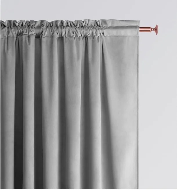 Sivý velúrový záves na páske s rozmerom 140x250 cm