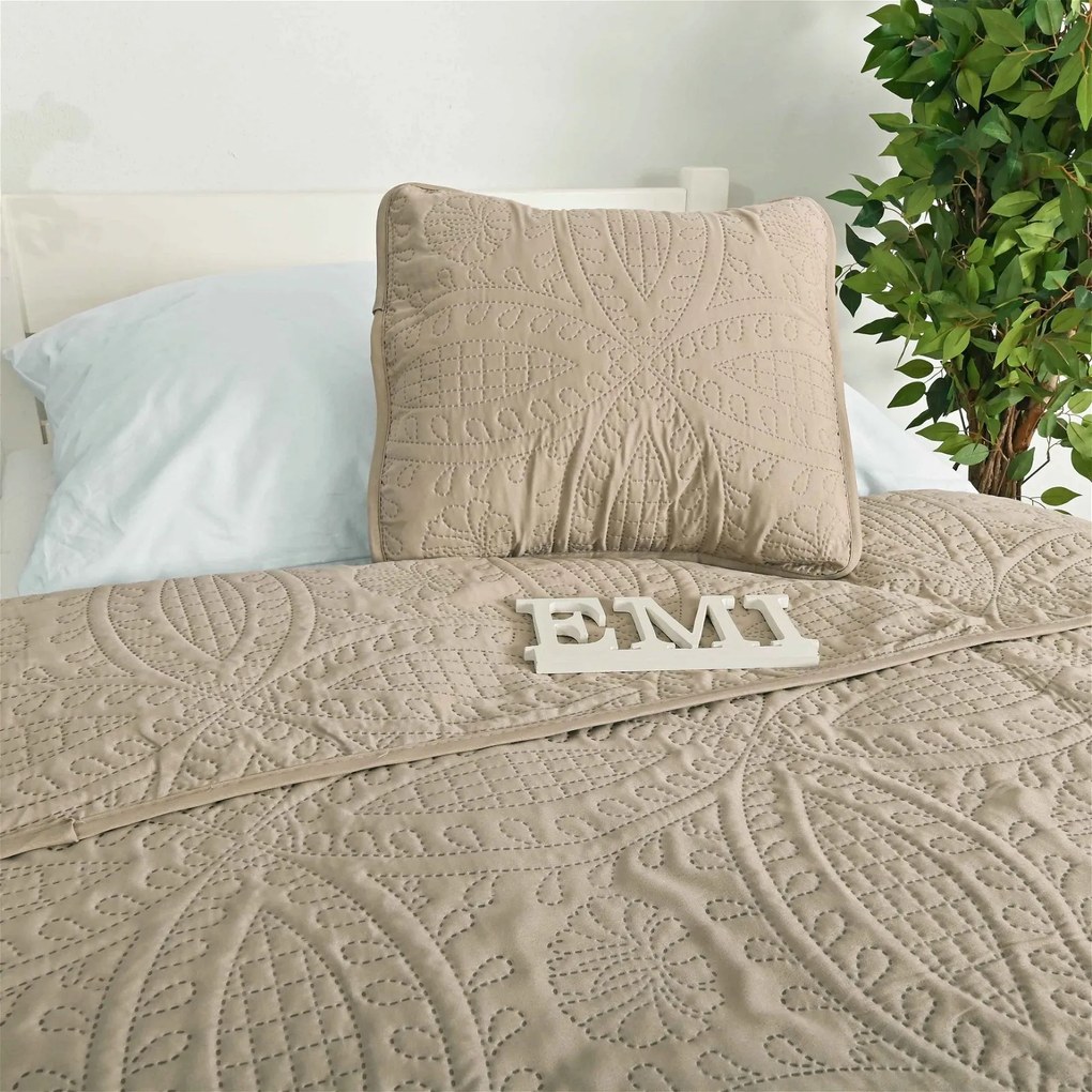Prehoz na posteľ Lace EMI: 150x210 cm + 1x obliečka 40x40 cm