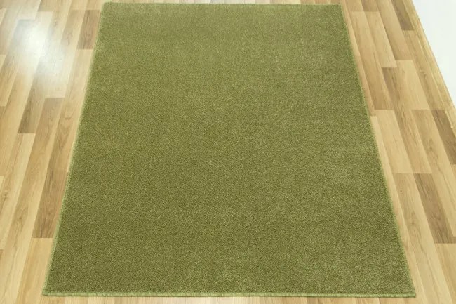 Metrážny koberec Monte-Bianco 46 olivovo zelený