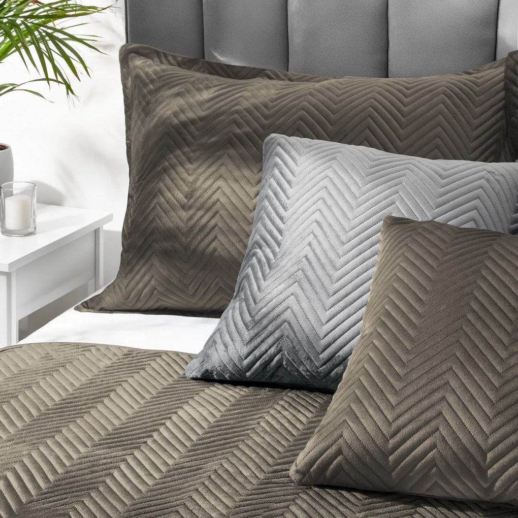 DEKORAČNÁ OBLIEČKA NA VANKÚŠ SOFIA 50X70 CM HNEDÁ