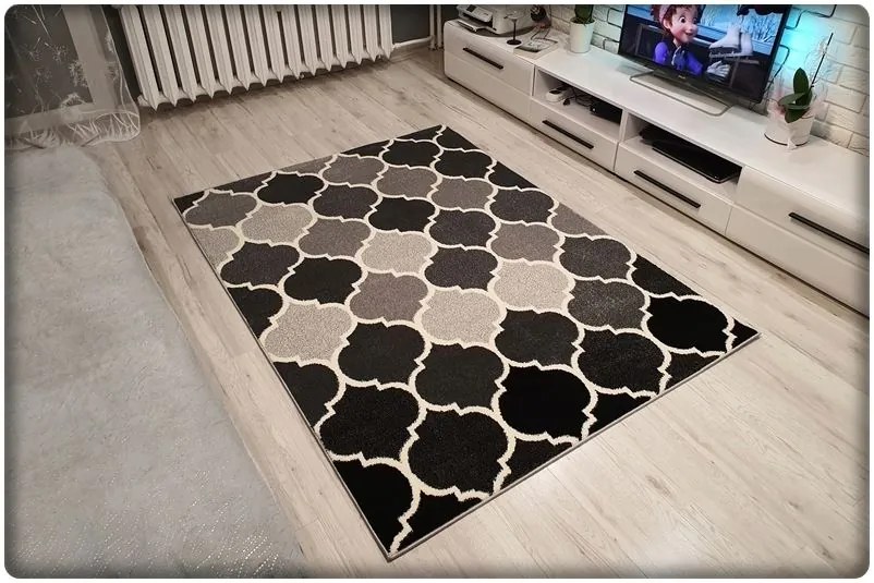 Dekorstudio Moderný koberec SUMATRA - Čierny marocký vzor Rozmer koberca: 60x100cm