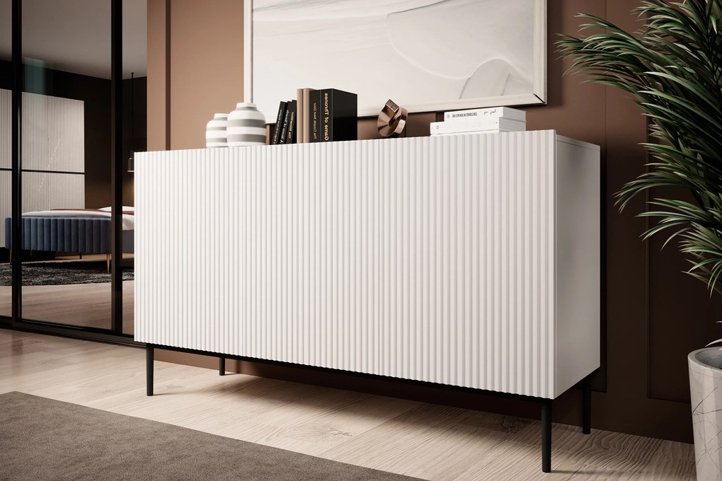 Komoda Nicole 150 cm - biely mat / čierna