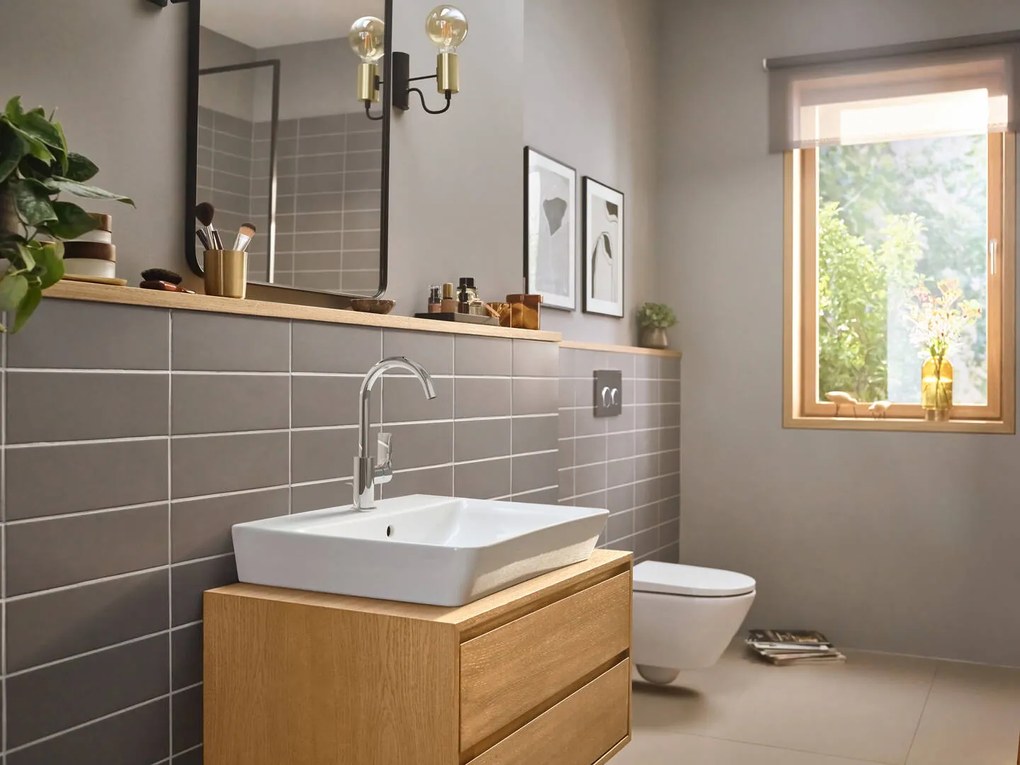 Hansgrohe Rebris E, vysoká umývadlová batéria 210 s otočným výtokom a odtokovou súpravou s tiahlom, chrómová, HAN-72576000