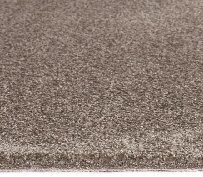 Metrážny koberec SCENT hnedý