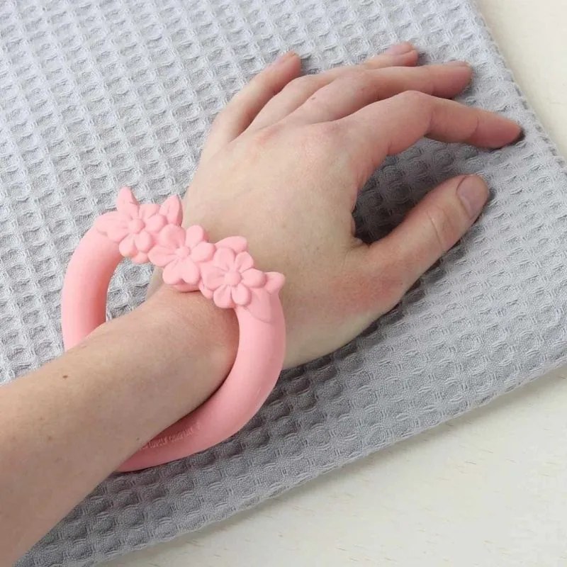 A Little Lovely Company Hryzátko: Srdiečko ružová