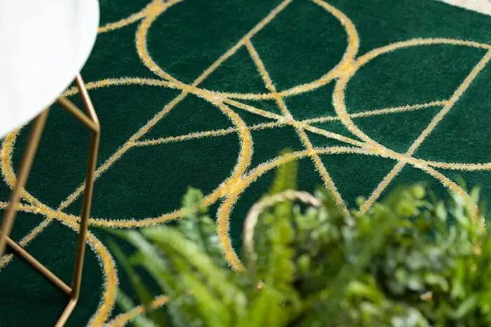 Koberec EMERALD exkluzívne 1010 glamour, štýlový kruhy zelené / zlato Veľkosť: 140x190cm