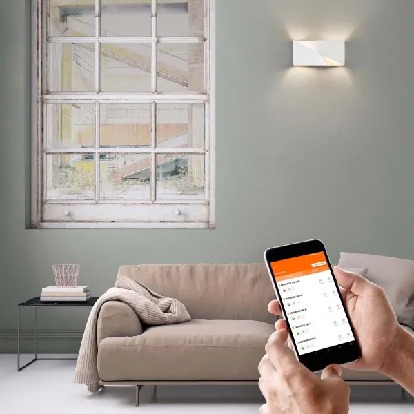Ledvance - LED Stmievateľné nástenné svietidlo SMART+ SWAN LED/23W/230V Wi-Fi